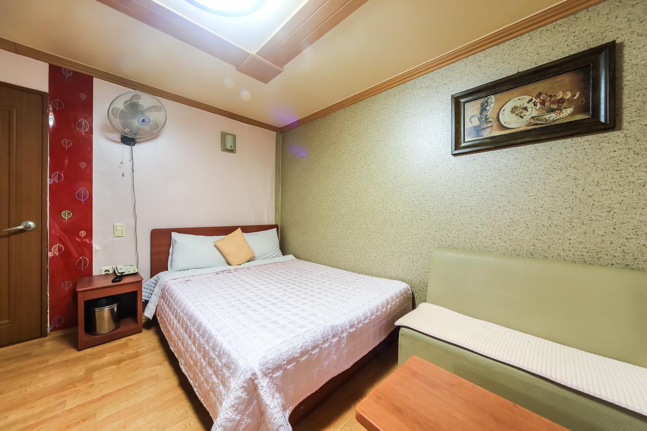 Nampo One Motel Busan Exterior photo